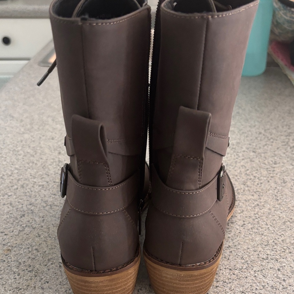 Women's Brown Lace-Up Fashion Combat Boots with Side Buckle - Picture 3 of 3